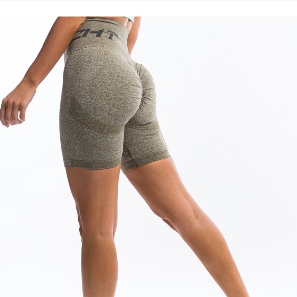 ECHT SCRUNCH SHORTS